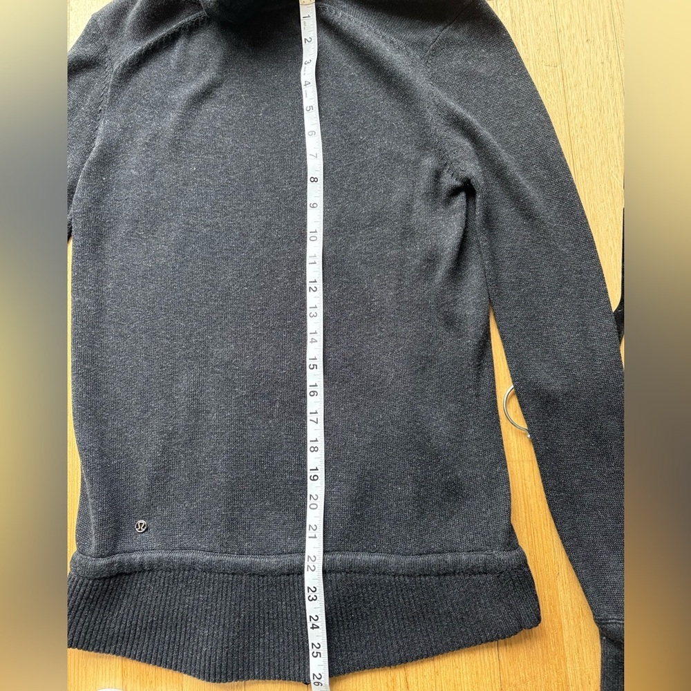 Lululemon Athletica Gray Cowl Neck Sweater with Adjustable Fit - Picture 5 of 5